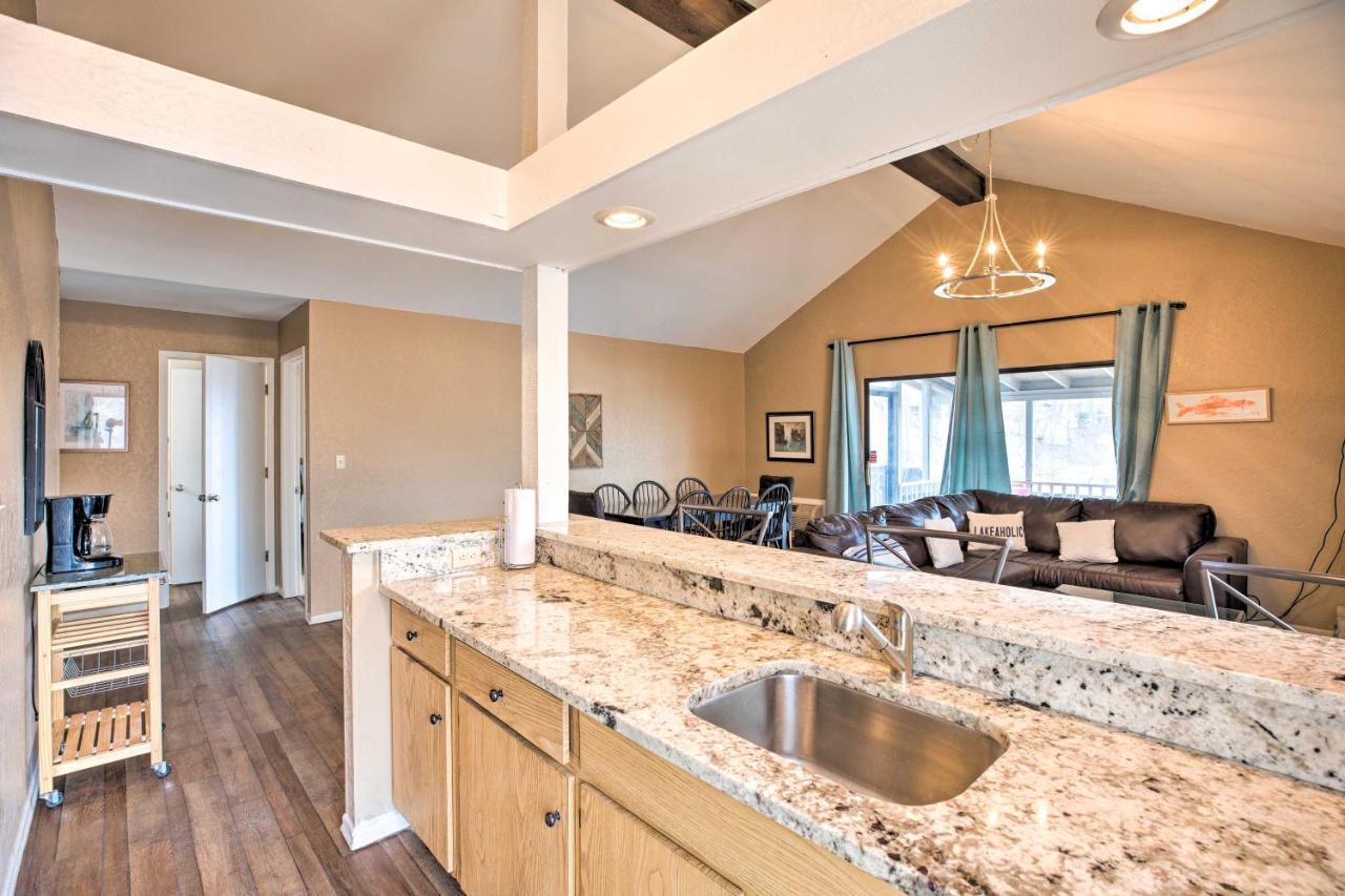 Resort Home With Hot Tub On Lake Of The Ozarks! Osage Beach Exterior foto
